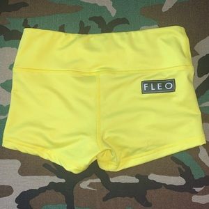 FLEO neon yellow XS original style SOLD OUT 💛